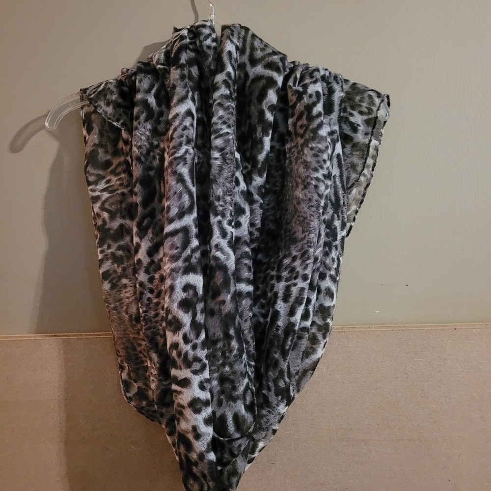 Scarf - Picture 3 of 3